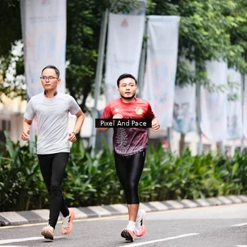 Runner Photo 8606010