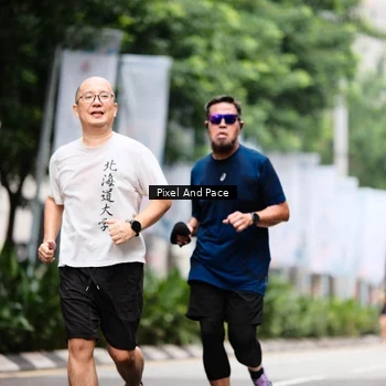 Runner Photo 8606075