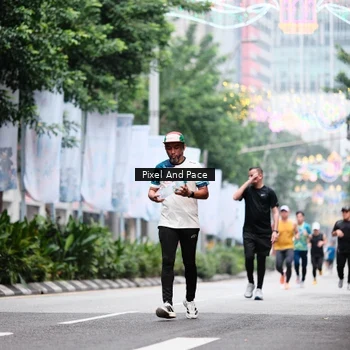 Runner Photo 8606116