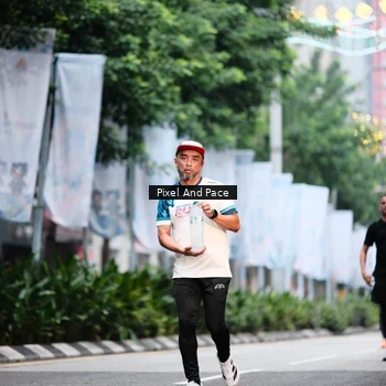 Runner Photo 8606121