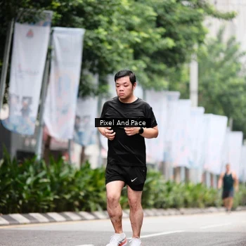 Runner Photo 8606124