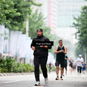 Runner Photo 8606150