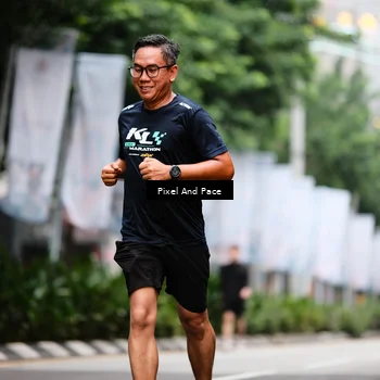 Runner Photo 8606415