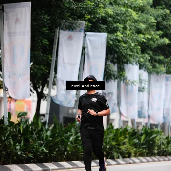 Runner Photo 8606495