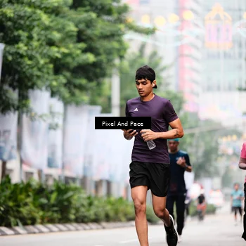 Runner Photo 8607005