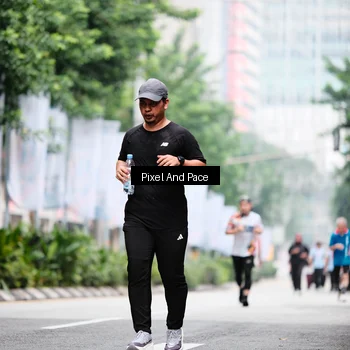 Runner Photo 8607023
