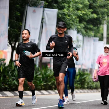 Runner Photo 8607675