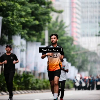 Runner Photo 8608017