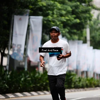 Runner Photo 8608024