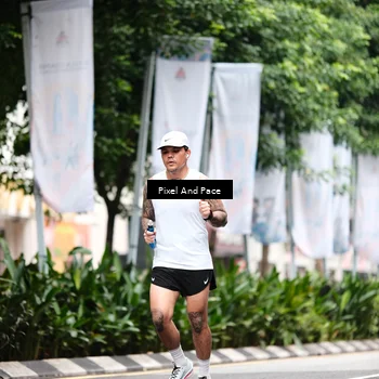 Runner Photo 8608315
