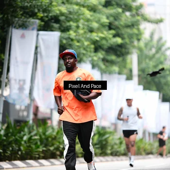 Runner Photo 8608323