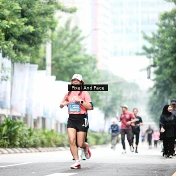 Runner Photo 8609005