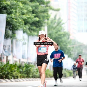 Runner Photo 8609011