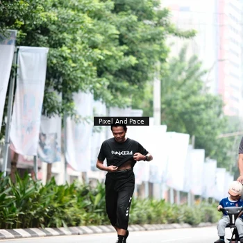 Runner Photo 8609023