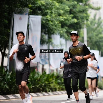 Runner Photo 8609031