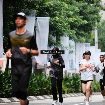 Runner Photo 8609039