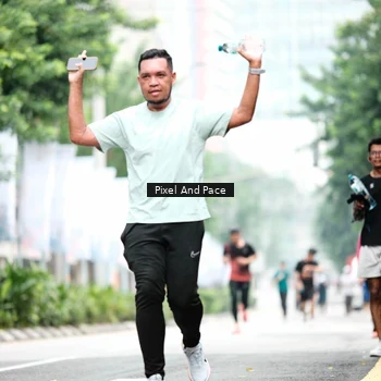 Runner Photo 8609100