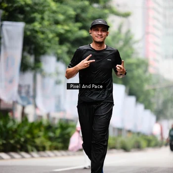Runner Photo 8609110