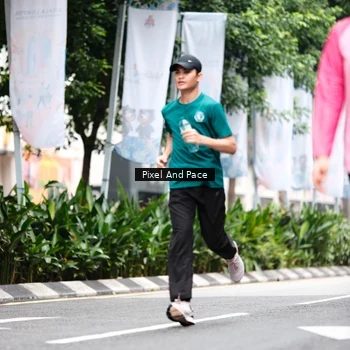 Runner Photo 8609120
