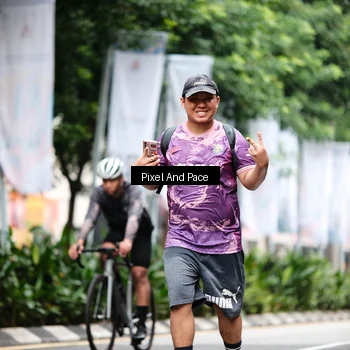 Runner Photo 8610172