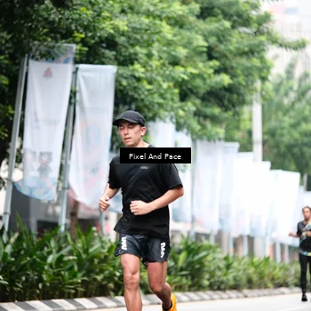 Runner Photo 8610186