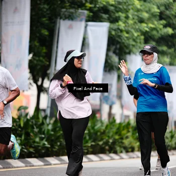 Runner Photo 8610240