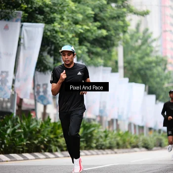 Runner Photo 8610322