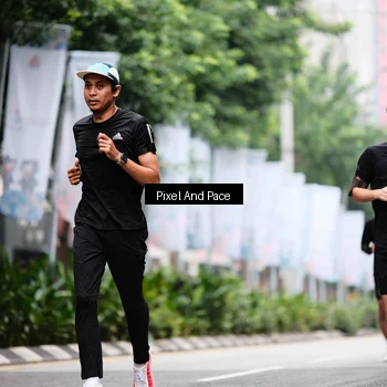 Runner Photo 8610323