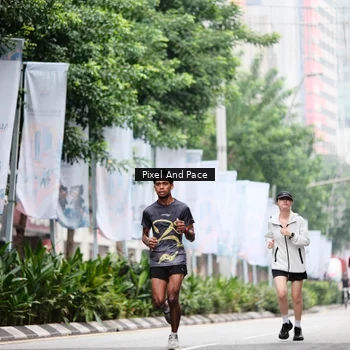 Runner Photo 8610680