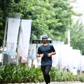 Runner Photo 8610733