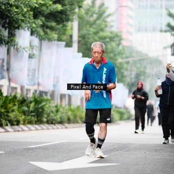 Runner Photo 8611004