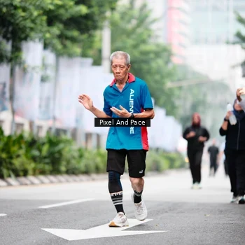 Runner Photo 8611008