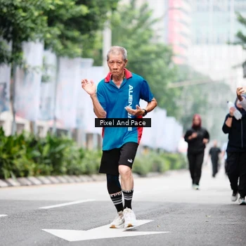 Runner Photo 8611009