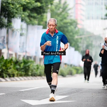 Runner Photo 8611011