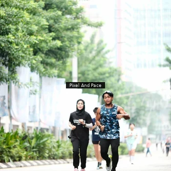 Runner Photo 8611121