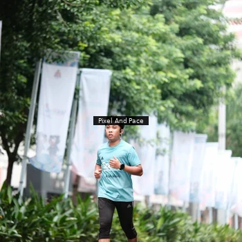 Runner Photo 8611300