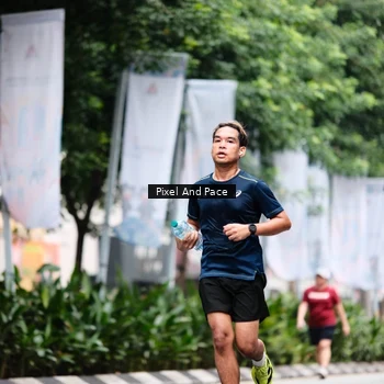 Runner Photo 8611563