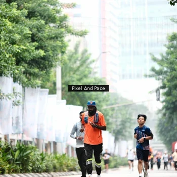Runner Photo 8611975