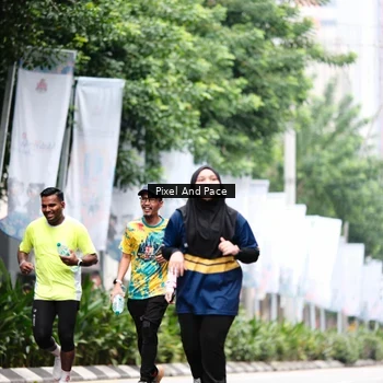 Runner Photo 8612025