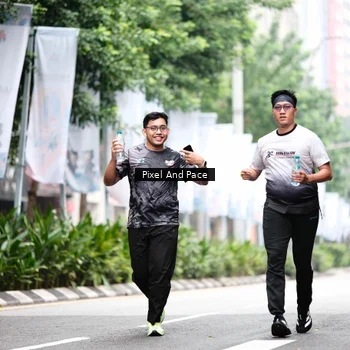 Runner Photo 8612281