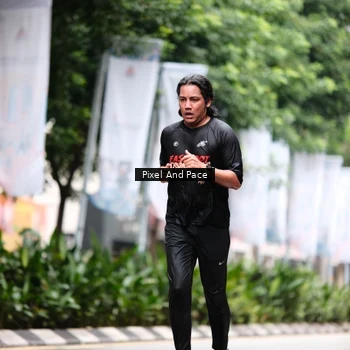 Runner Photo 8612345