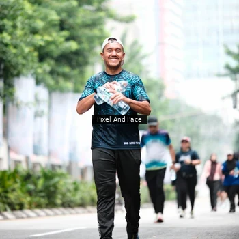 Runner Photo 8612371