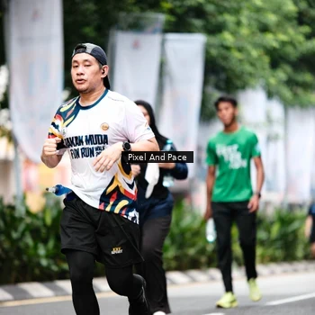 Runner Photo 8613027