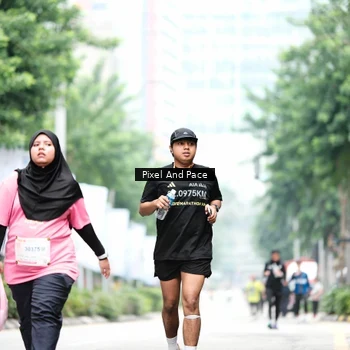 Runner Photo 8613996