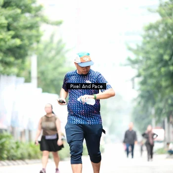 Runner Photo 8614044