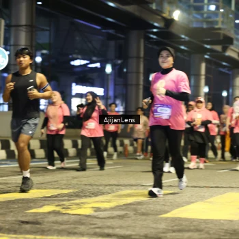Runner Photo 8616002