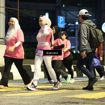Runner Photo 8617102
