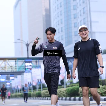 Runner Photo 8618698