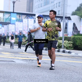 Runner Photo 8618759