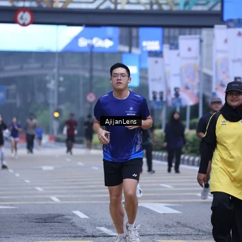 Runner Photo 8618830